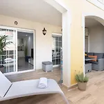 Home2book & Relax Apartman